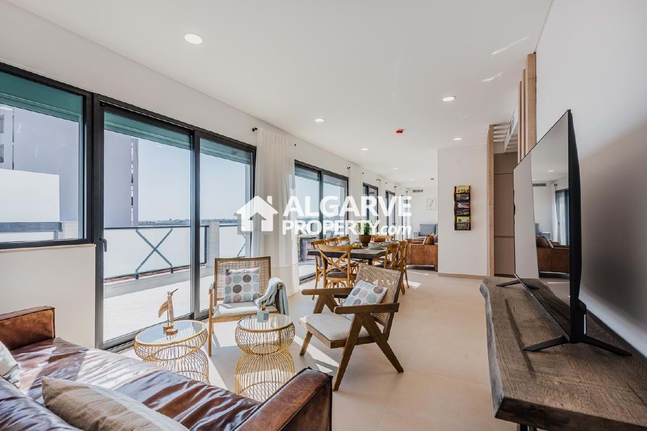 3 bed Apartment in Faro, Central Algarve