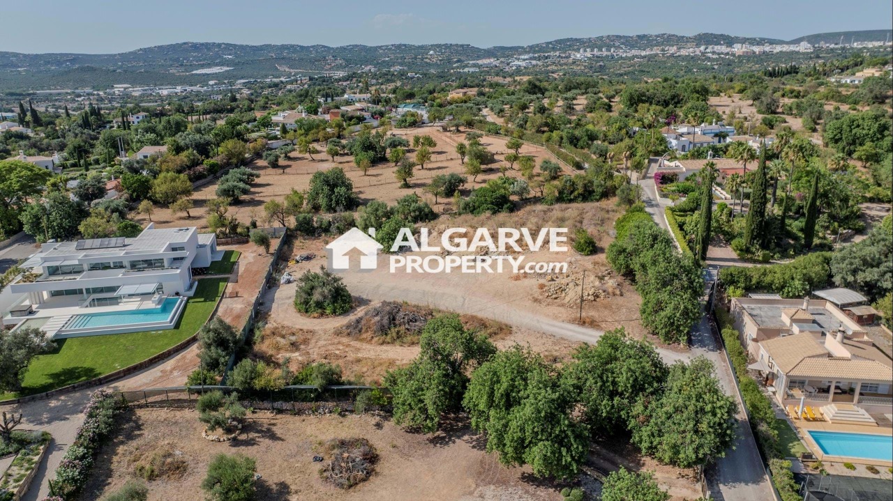Plot / Land in Almancil, Loulé, Central Algarve
