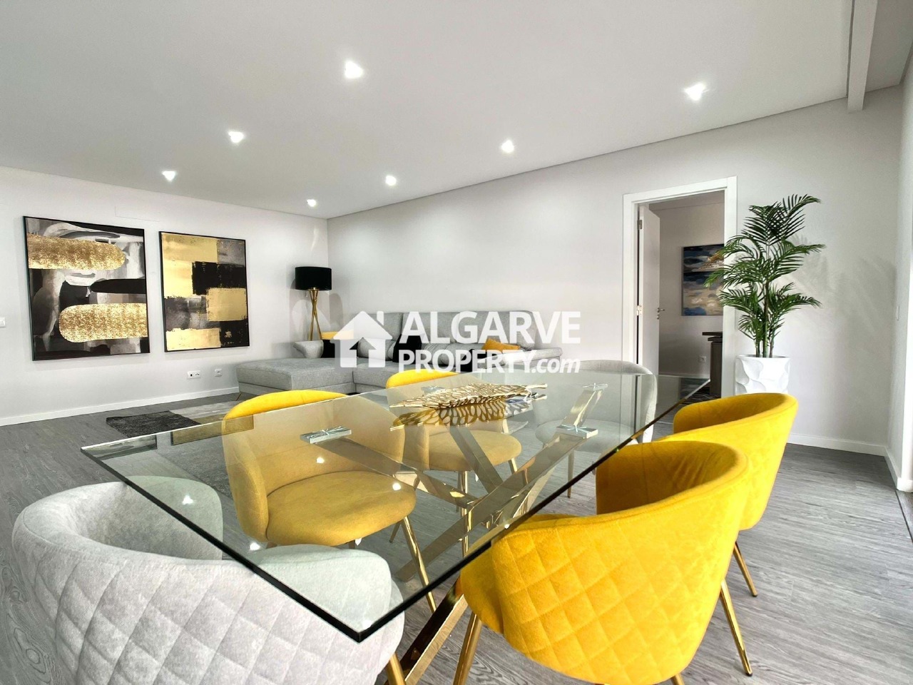 3 bed Apartment in Quelfes, Olhão, Eastern Algarve