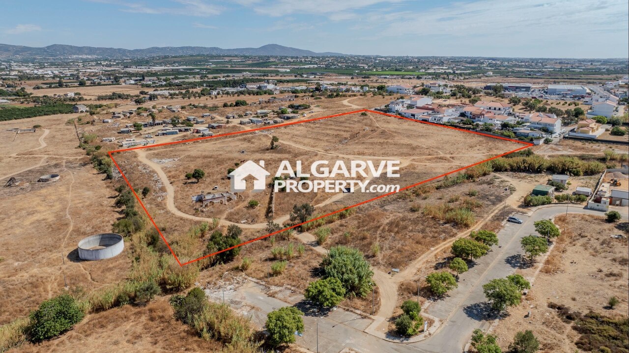 Plot / Land in Faro, Central Algarve