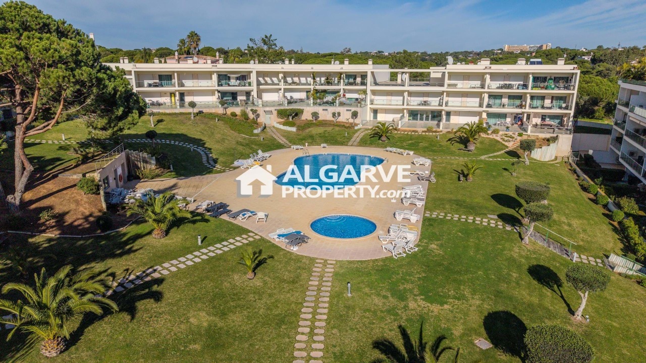 3 bed Apartment in Olhos de Água, Albufeira, Central Algarve