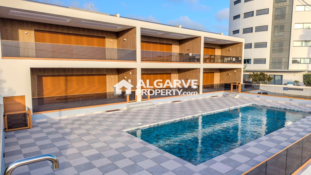 2 bed Apartment in Quarteira, Loulé, Central Algarve