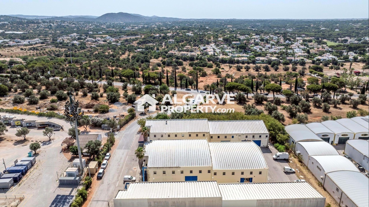 Commercial / Business in Quarteira, Loulé, Central Algarve