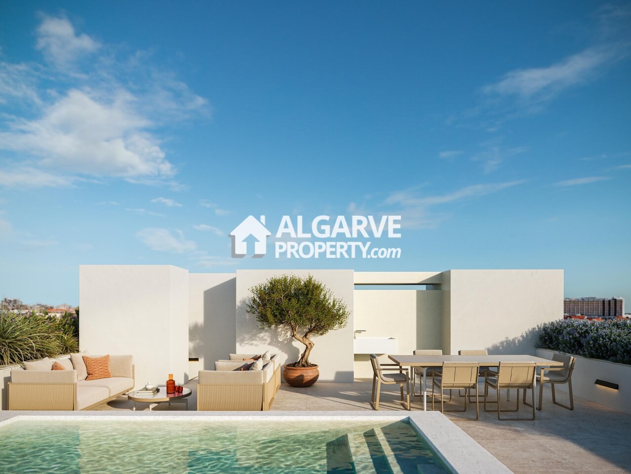 4 bed Apartment in Quarteira, Loulé, Central Algarve