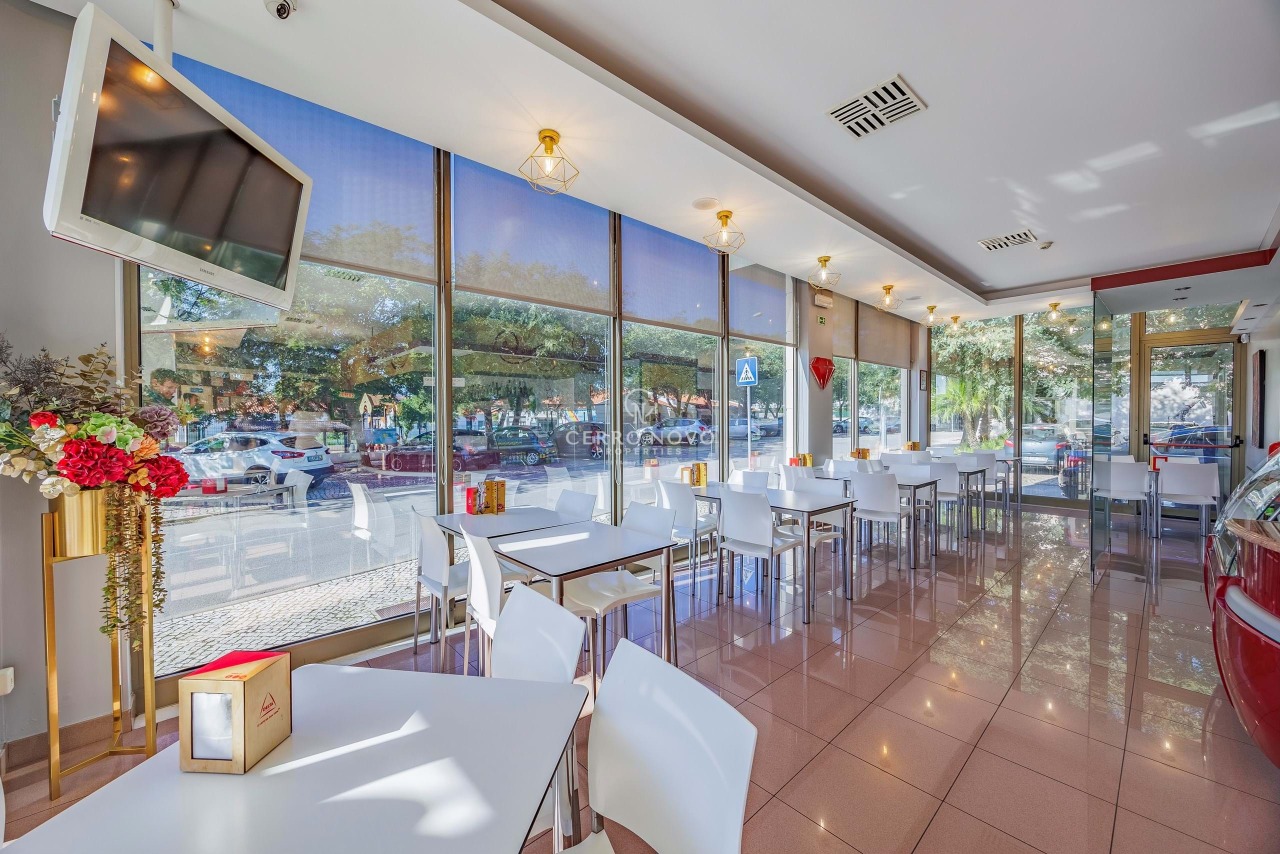 Commercieel / Zakelijk in Ferreiras, Albufeira, Central Algarve