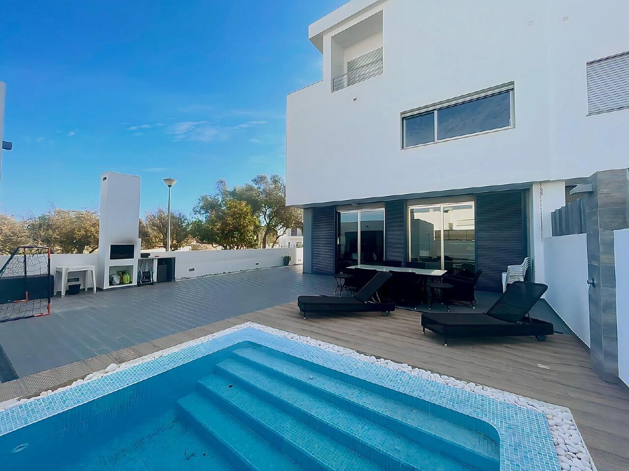 4 bed Villa in Tavira, Eastern Algarve