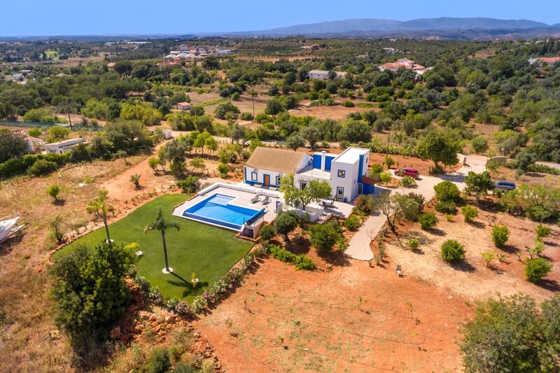 4 bed Villa in Silves, Western Algarve
