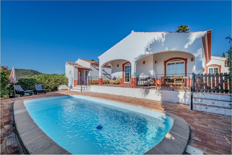 4 bed Villa in Silves, Western Algarve