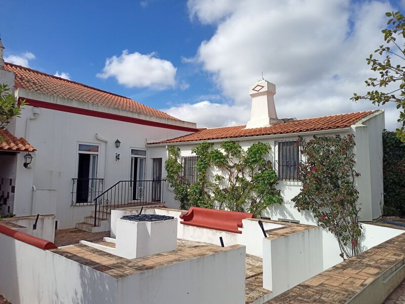4 bed Villa in Silves, Western Algarve