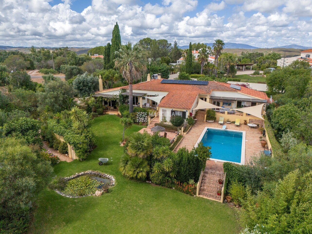 4 bed Villa in Bensafrim, Lagos, Western Algarve