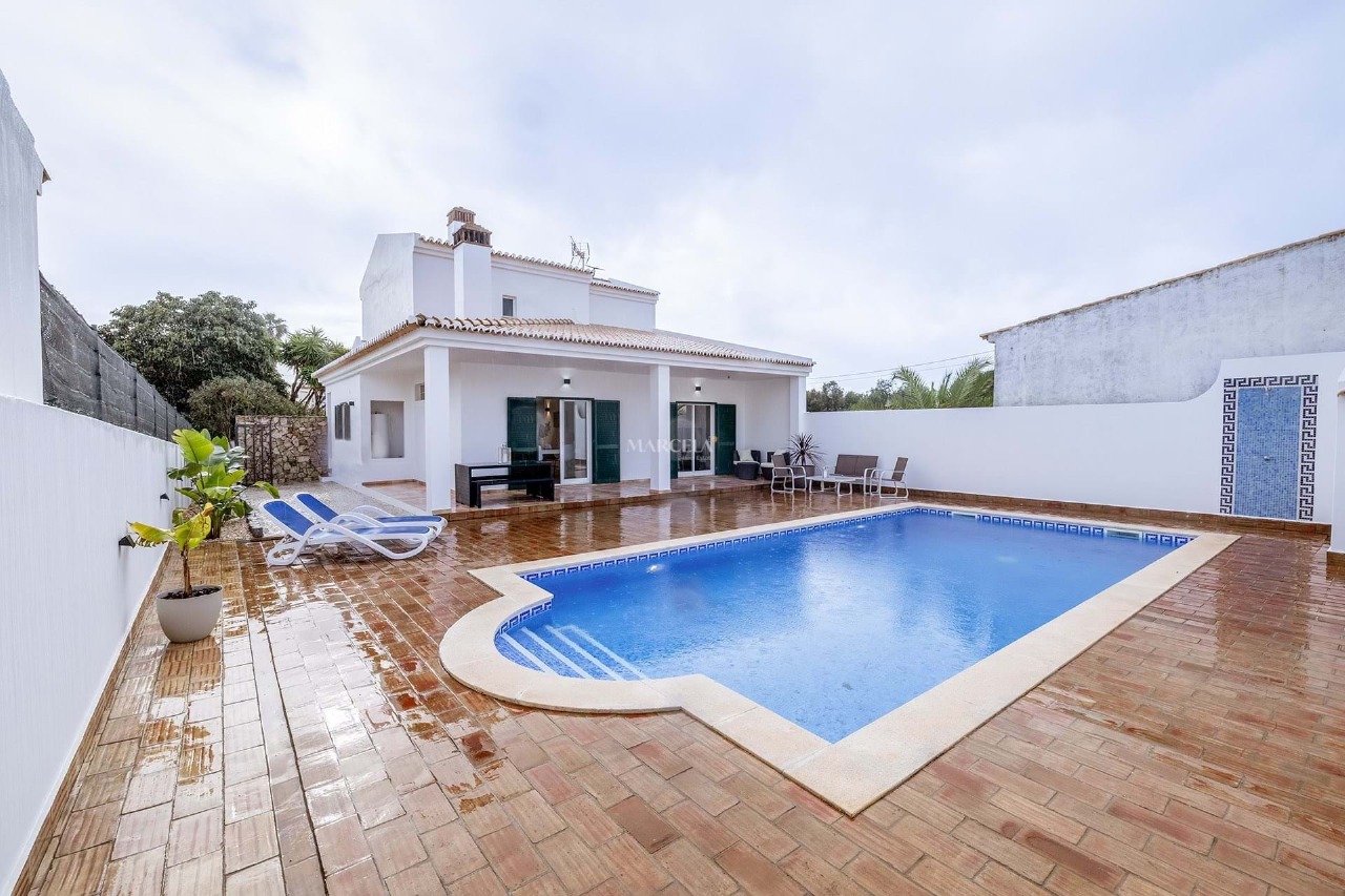 3 bed Villa in Luz, Lagos, Western Algarve