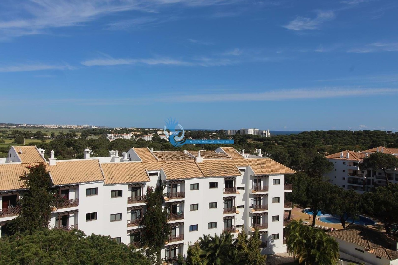 3 bed Appartement in Olhos de Água, Albufeira, Central Algarve