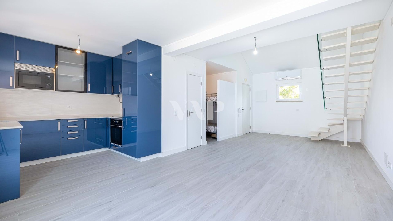 3 bed Apartment in Quarteira, Loulé, Central Algarve