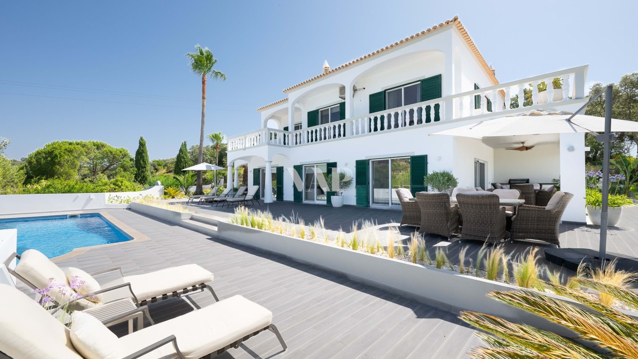 5 bed Villa in Loulé, Central Algarve