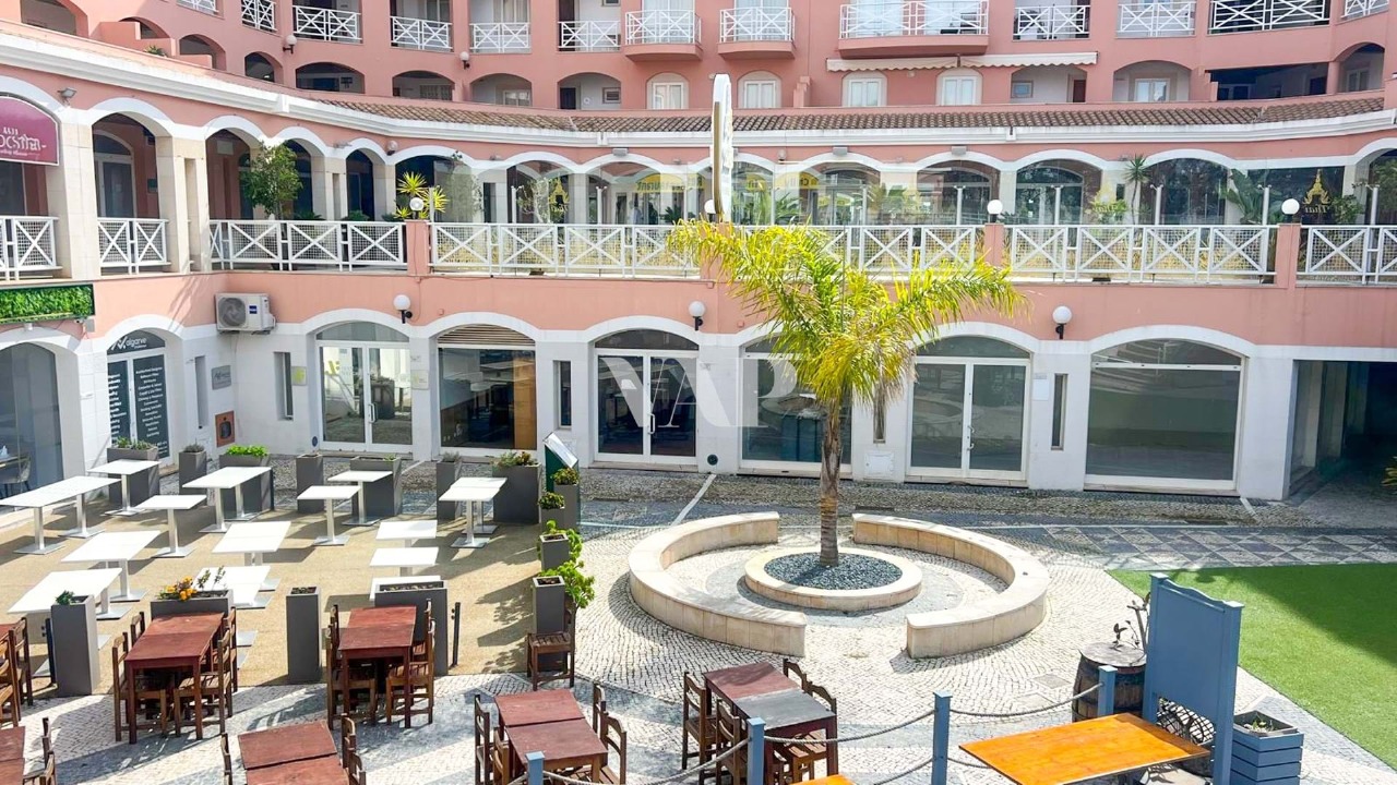 Commercial / Business in Quarteira, Loulé, Central Algarve