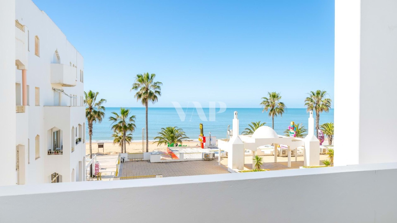 2 bed Apartment in Quarteira, Loulé, Central Algarve