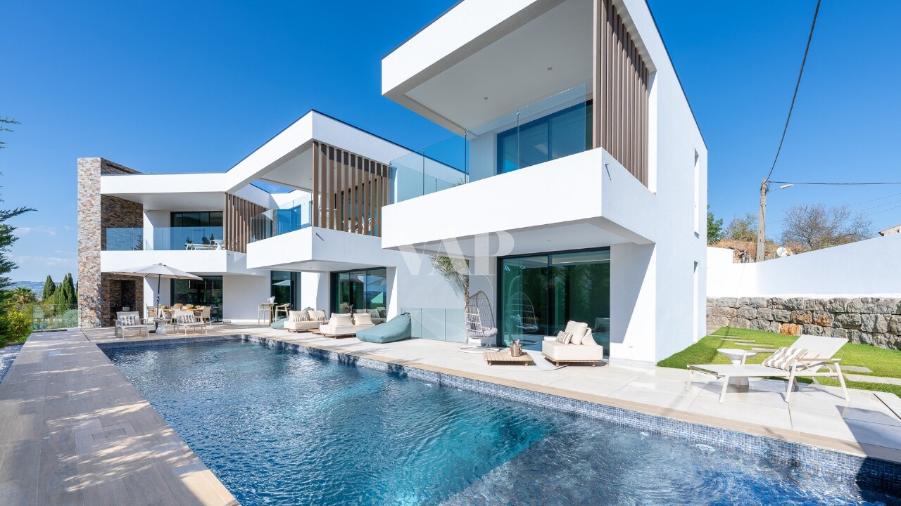 4 bed Villa in Loulé, Central Algarve