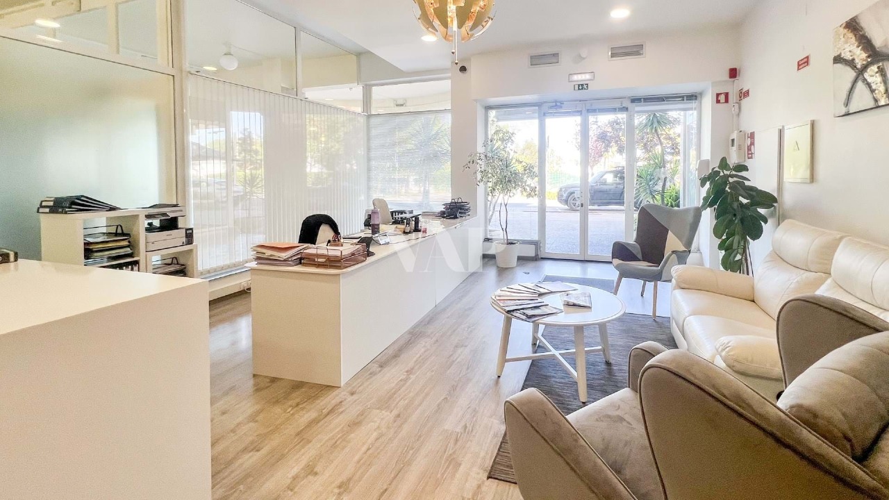 Commercial / Business in Quarteira, Loulé, Central Algarve