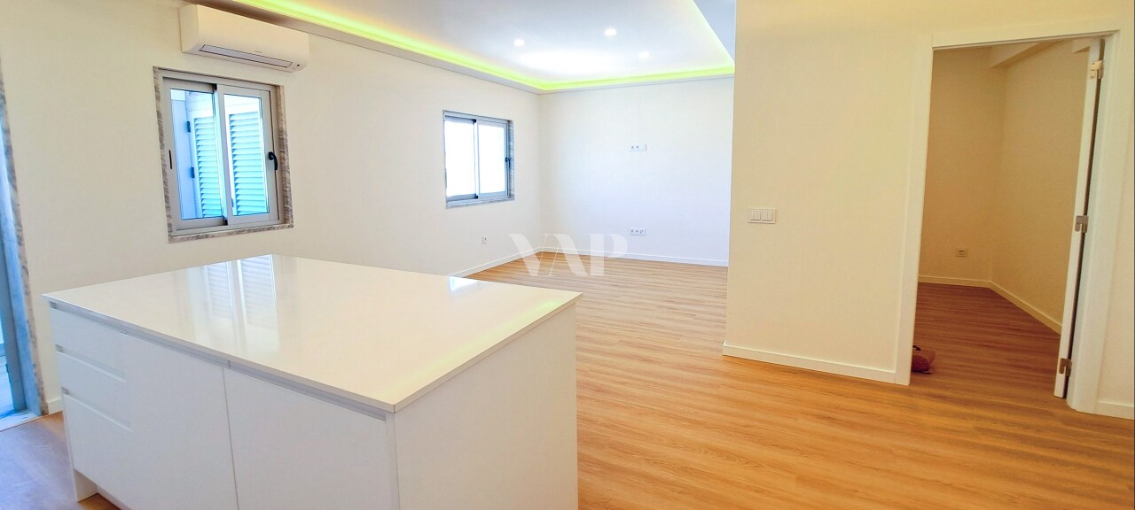 3 bed Apartment in Loulé, Central Algarve