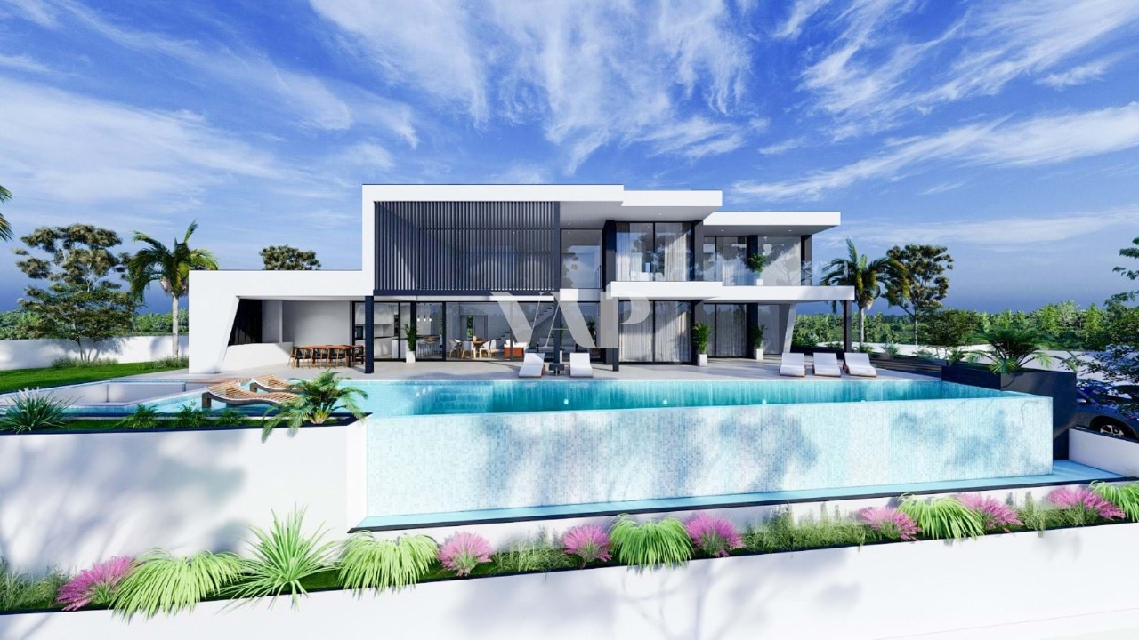 4 bed Villa in Albufeira, Central Algarve