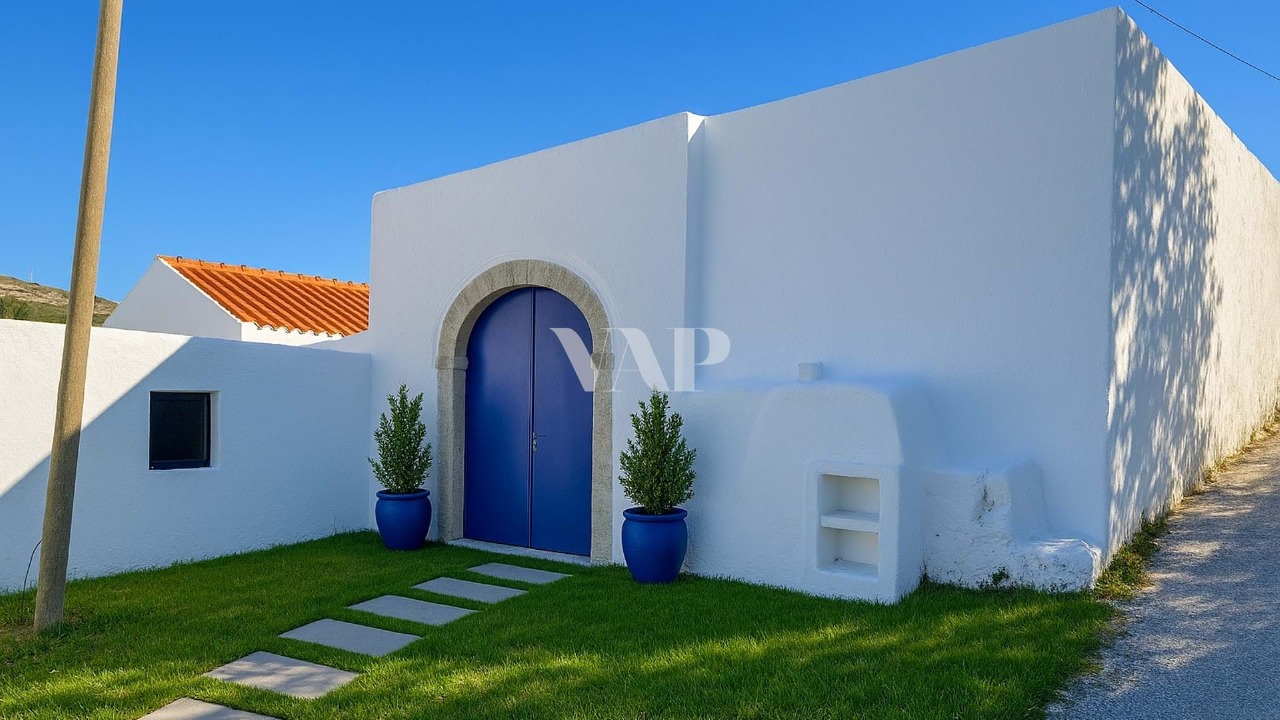 9 bed Villa in Santa Bárbara de Nexe, Faro, Central Algarve