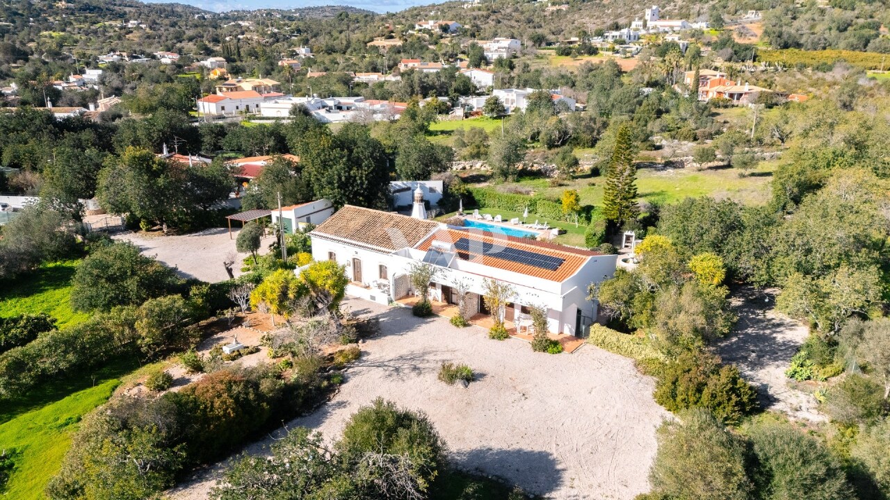 6 bed Villa in Boliqueime, Loulé, Central Algarve