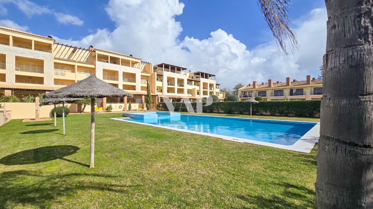 2 bed Apartment in Quarteira, Loulé, Central Algarve