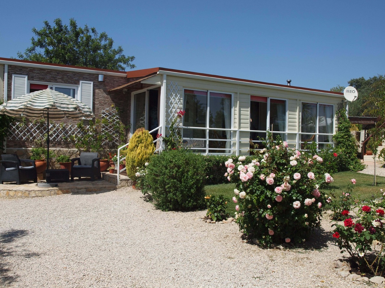 2 bed Villa in Santa Bárbara de Nexe, Faro, Central Algarve