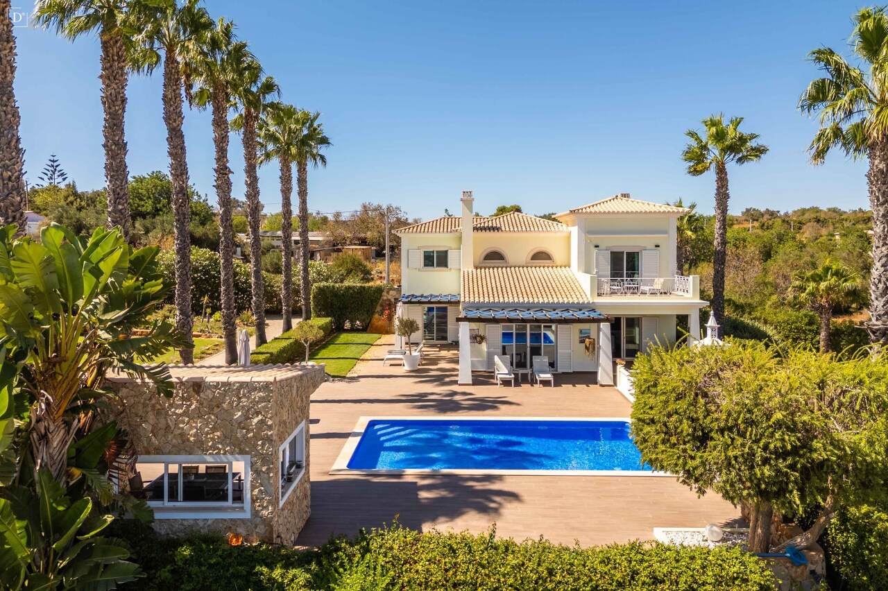 4 bed Villa in Pechão, Olhão, Eastern Algarve