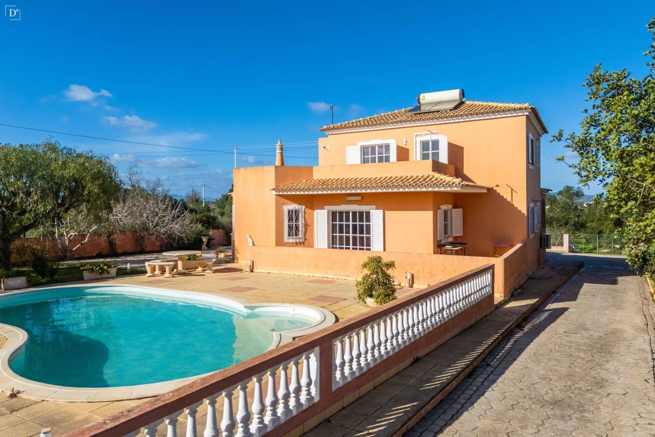 4 bed Villa in Pêra, Silves, Western Algarve