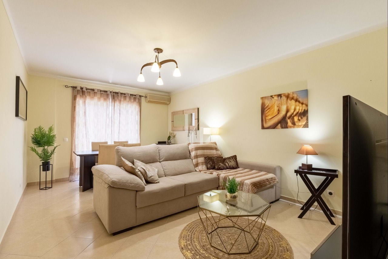 2 bed Apartment in Olhão, Eastern Algarve