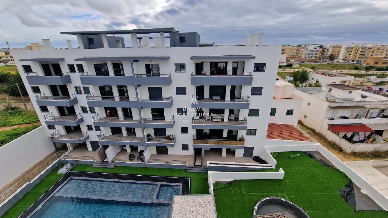 3 bed Appartement in Quelfes, Olhão, Eastern Algarve
