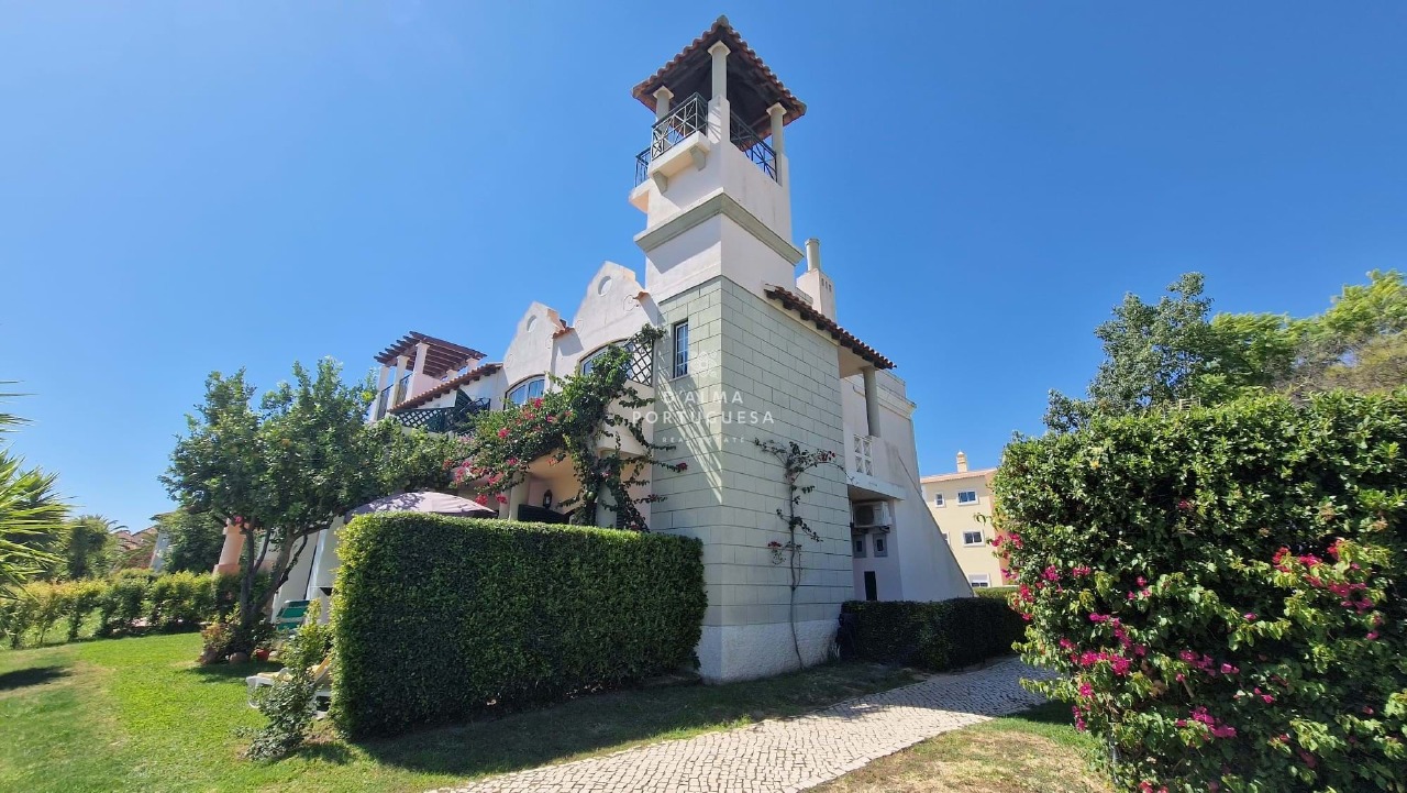 2 bed Apartment in Quarteira, Loulé, Central Algarve