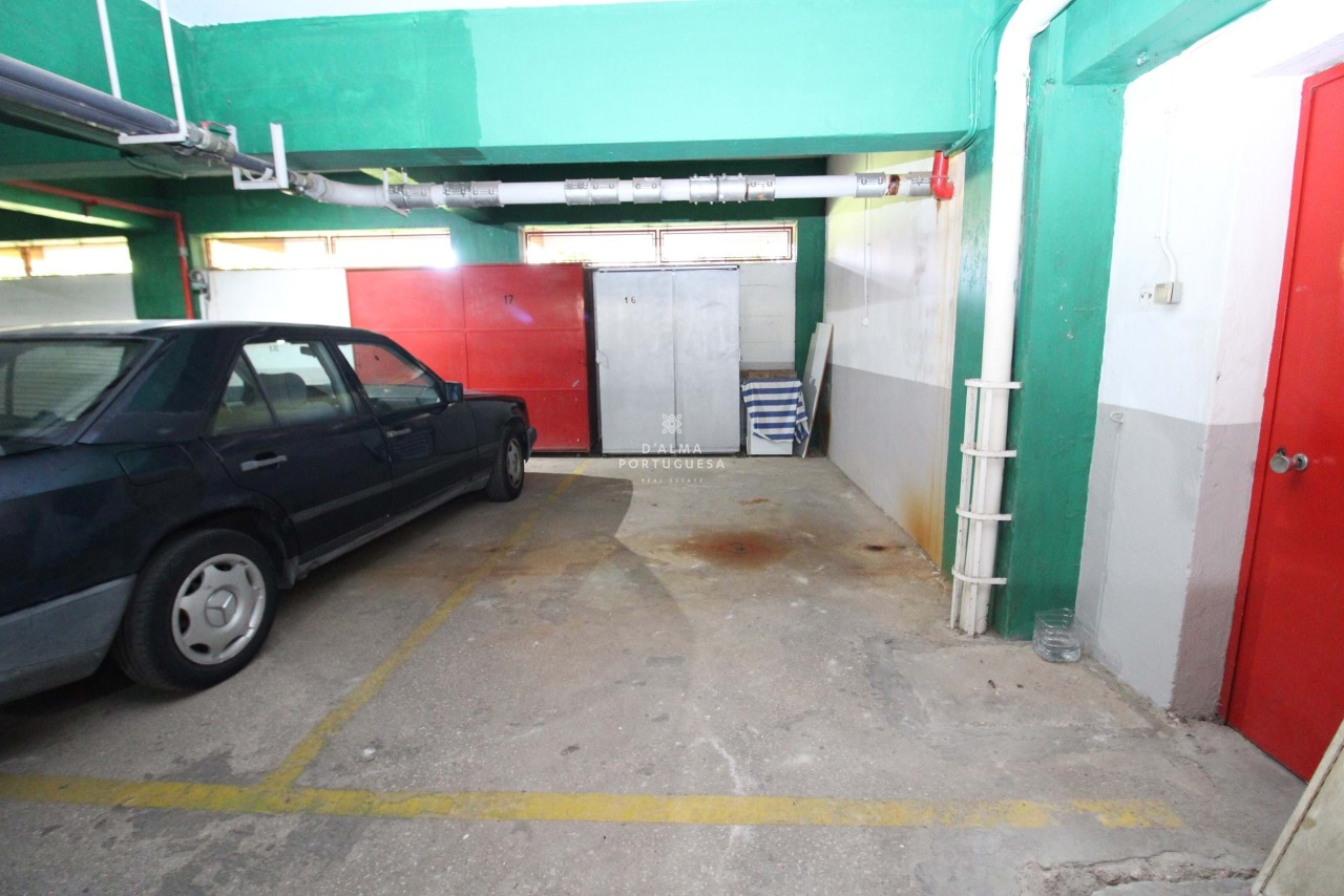 Garage / Parkeerplaats in Albufeira, Central Algarve