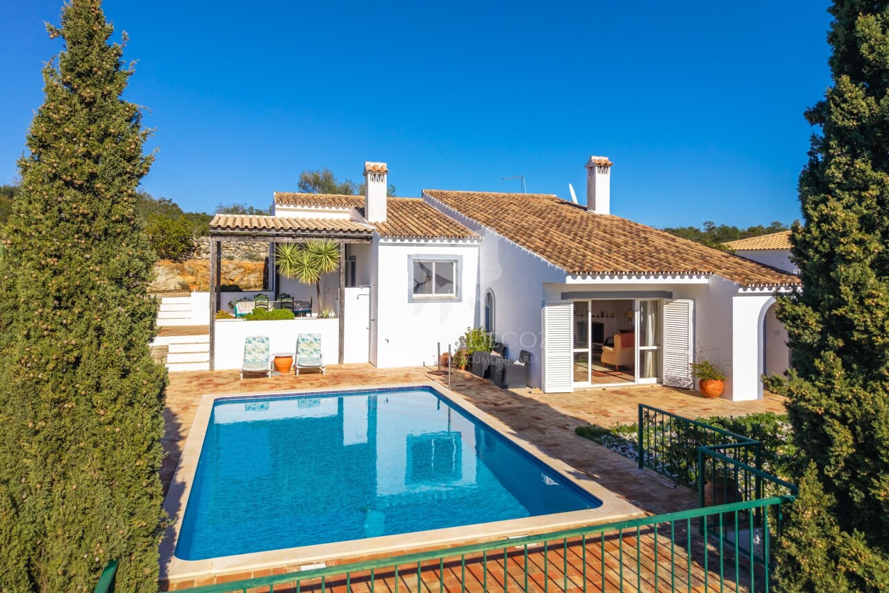 2 bed Villa in Moncarapacho, Olhão, Eastern Algarve
