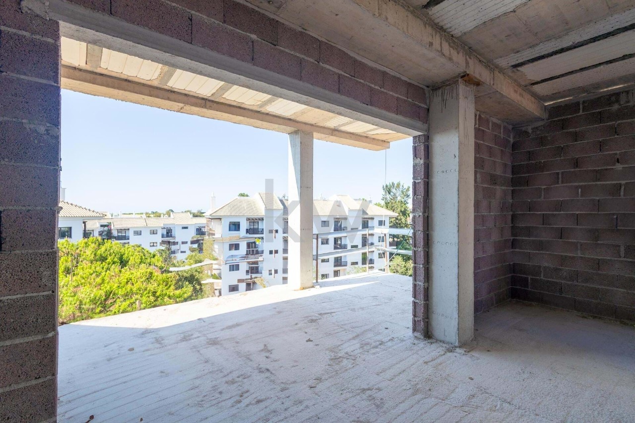 3 bed Apartment in Olhos de Água, Albufeira, Central Algarve