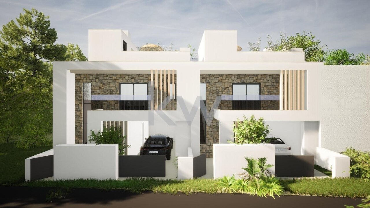 3 bed Villa in Alvor, Portimão, Western Algarve