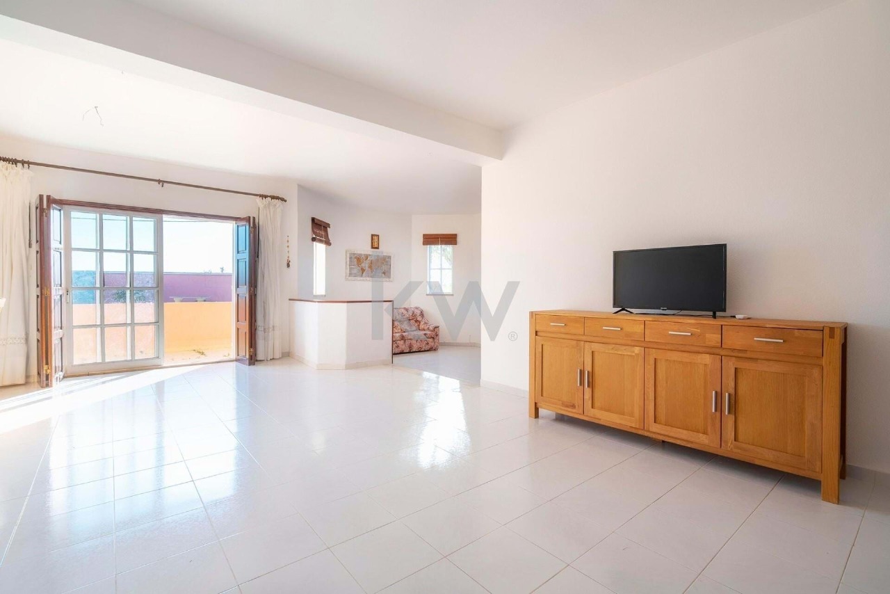 4 bed Villa in Pêra, Silves, Western Algarve