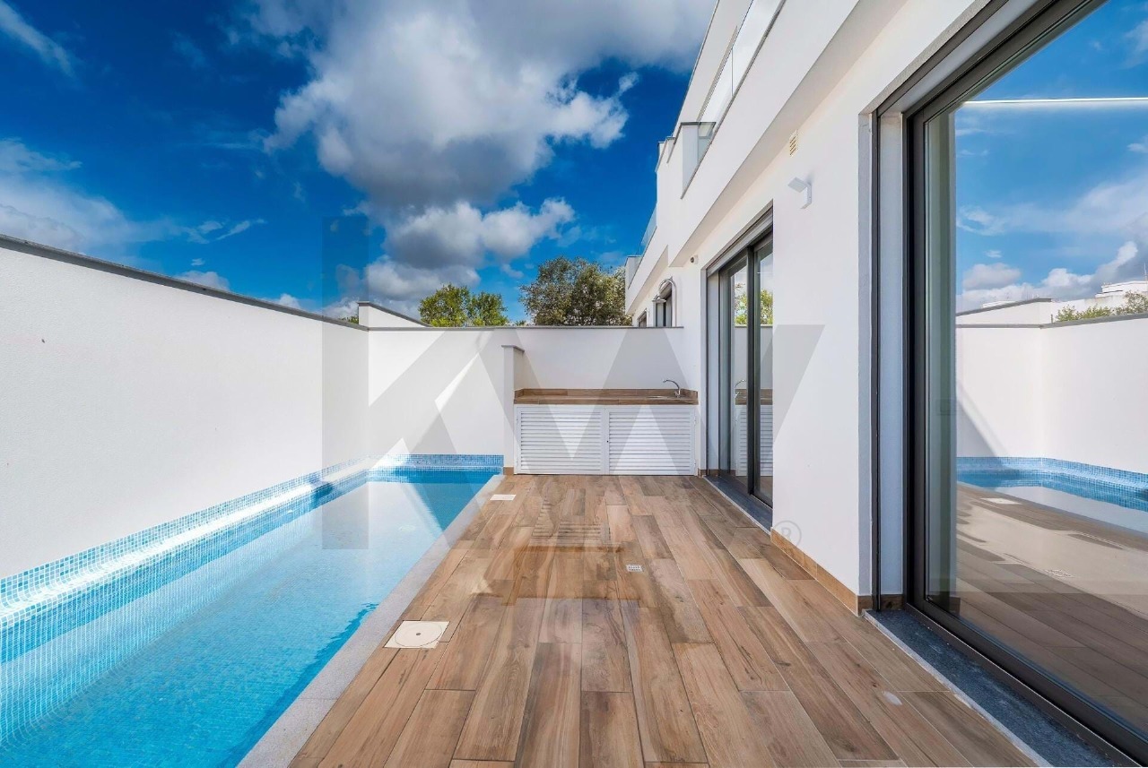 3 bed Villa in Moncarapacho, Olhão, Eastern Algarve