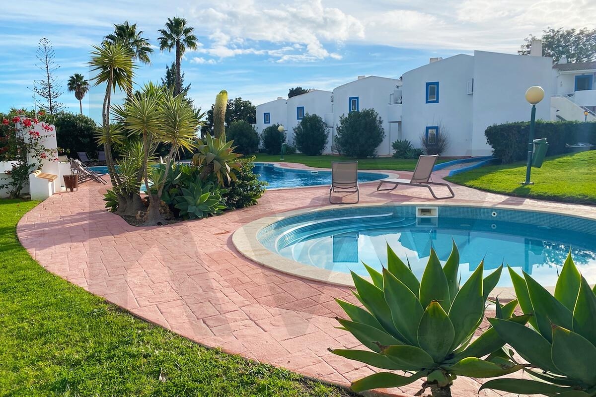 2 bed Apartment in Lagoa, Western Algarve