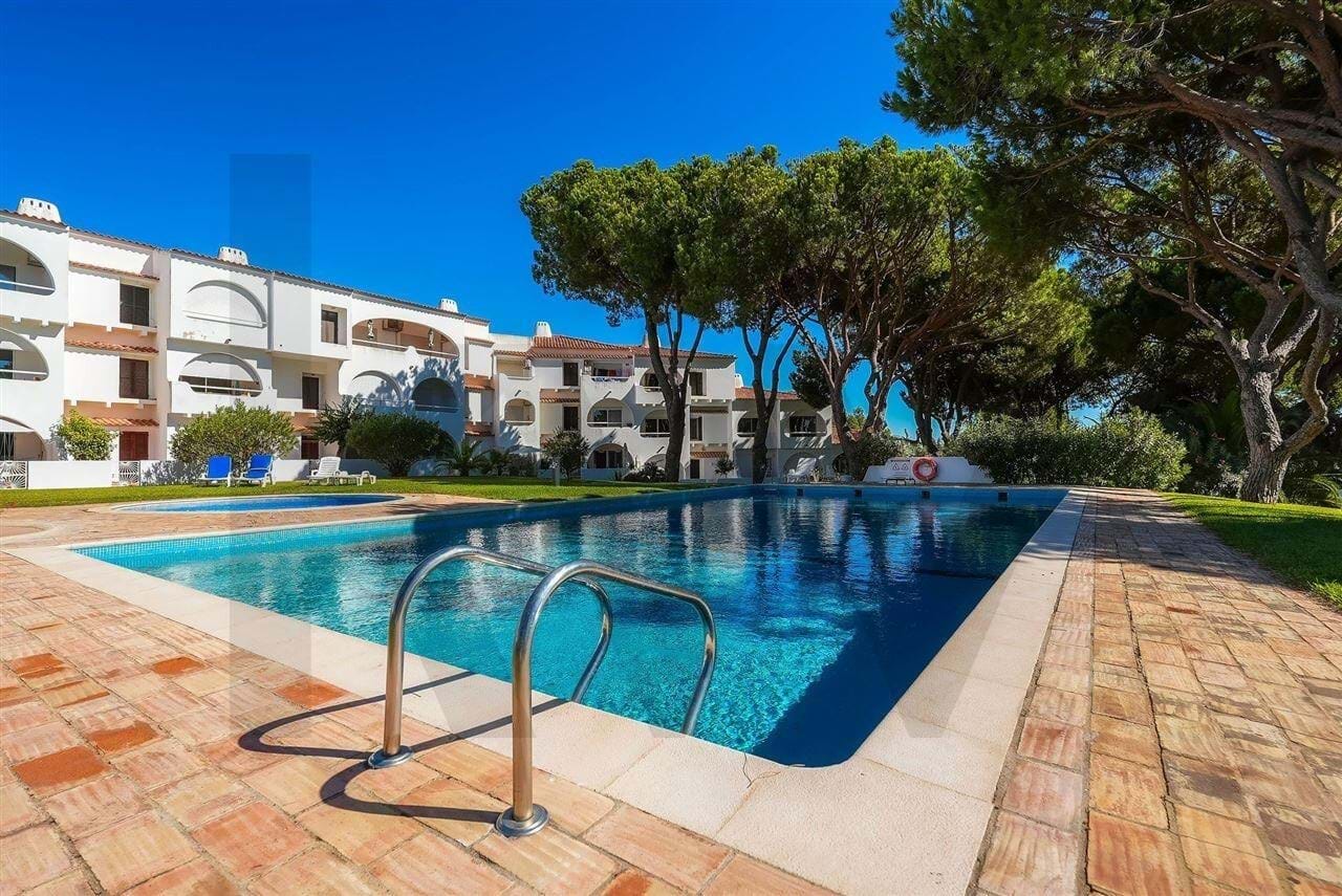 2 bed Apartment in Quarteira, Loulé, Central Algarve