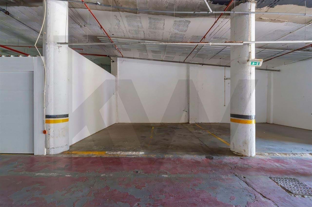 Garage / Parkeerplaats in Olhos de Água, Albufeira, Central Algarve