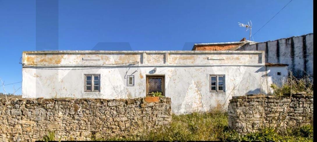 5 bed Villa in São Marcos da Serra, Silves, Western Algarve