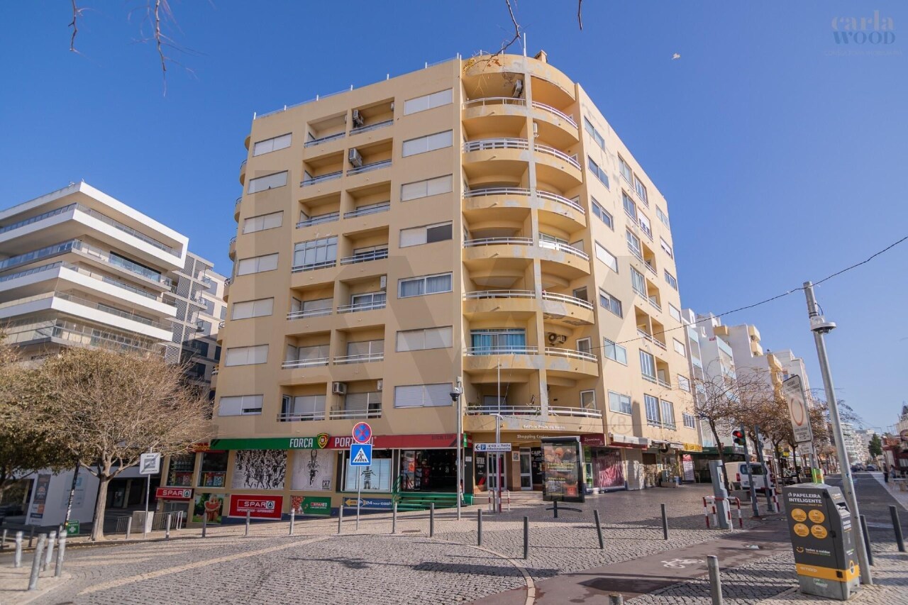 2 bed Apartment in Portimão, Western Algarve