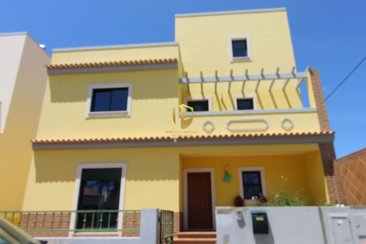4 bed Villa in Quelfes, Olhão, Eastern Algarve