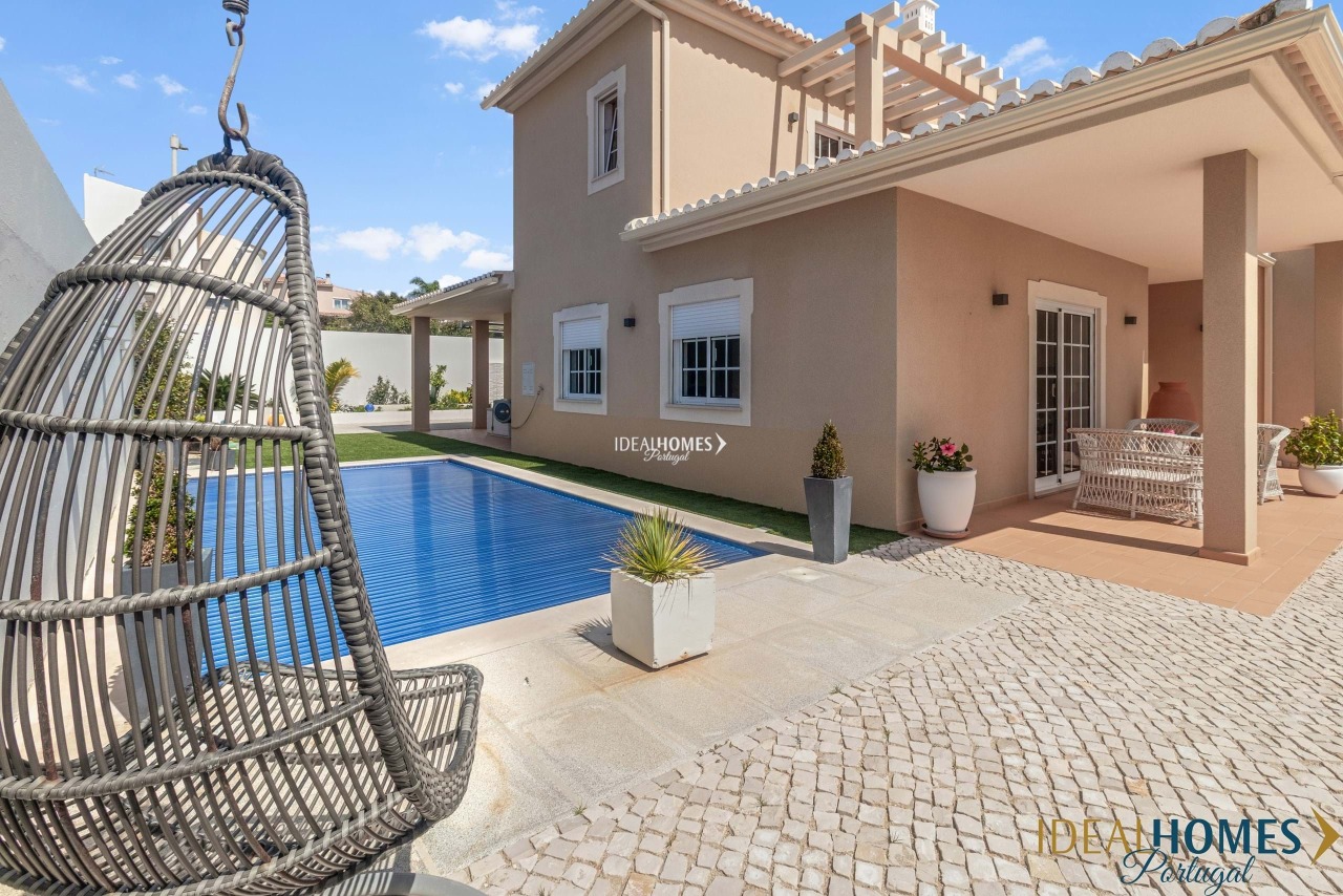 4 bed Villa in Lagos, Western Algarve