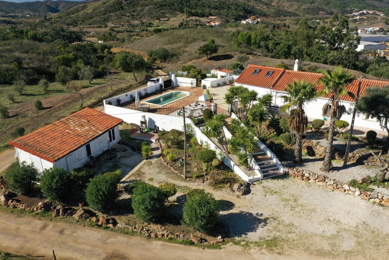 3 bed Villa in Silves, Western Algarve
