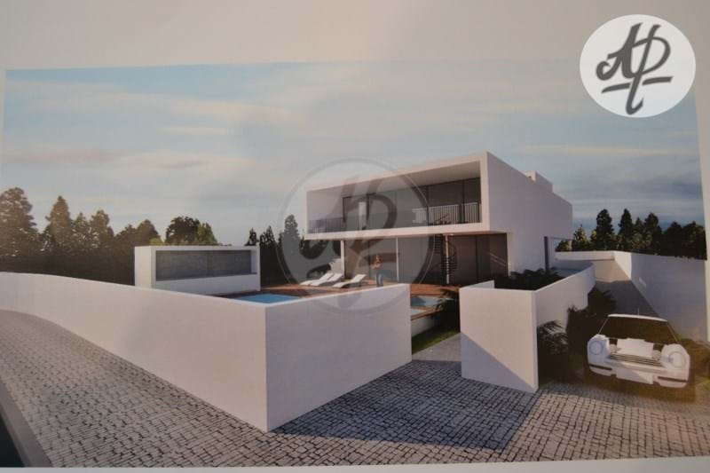 4 bed Plot / Land in Lagos, Western Algarve