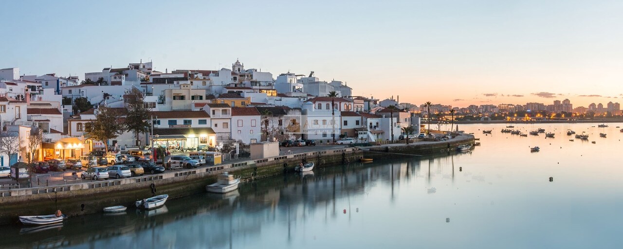 Commercial / Business in Ferragudo, Lagoa, Western Algarve