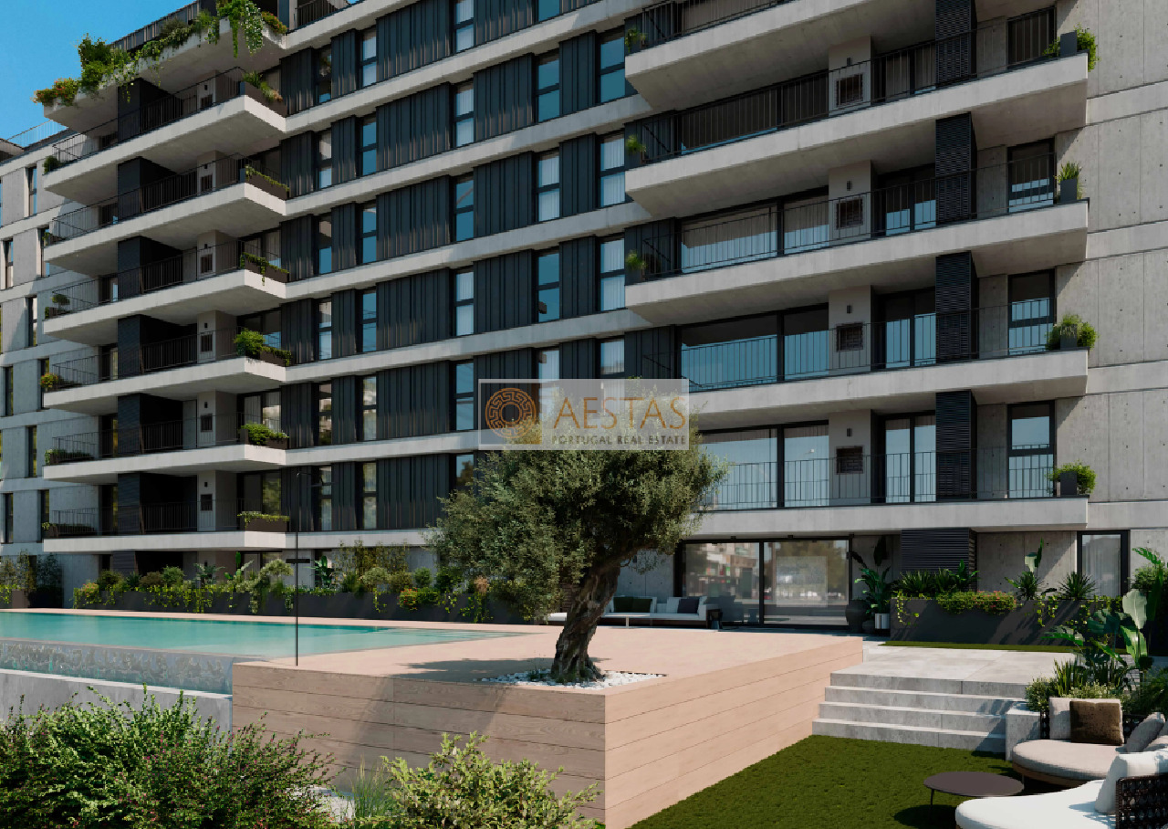 3 bed Apartment in Porto